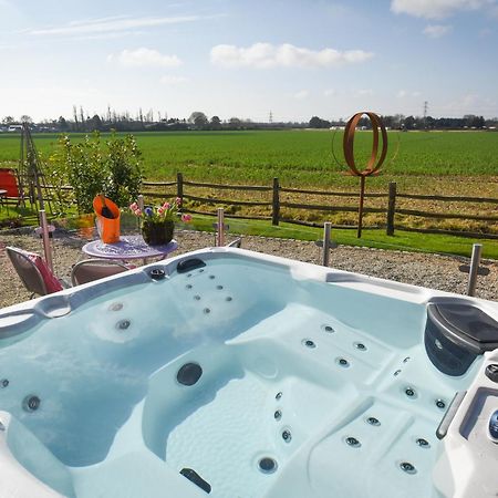 Air Maison - The Cow Shed Wow Factor Countryside Retreat Westbourne  Екстериор снимка