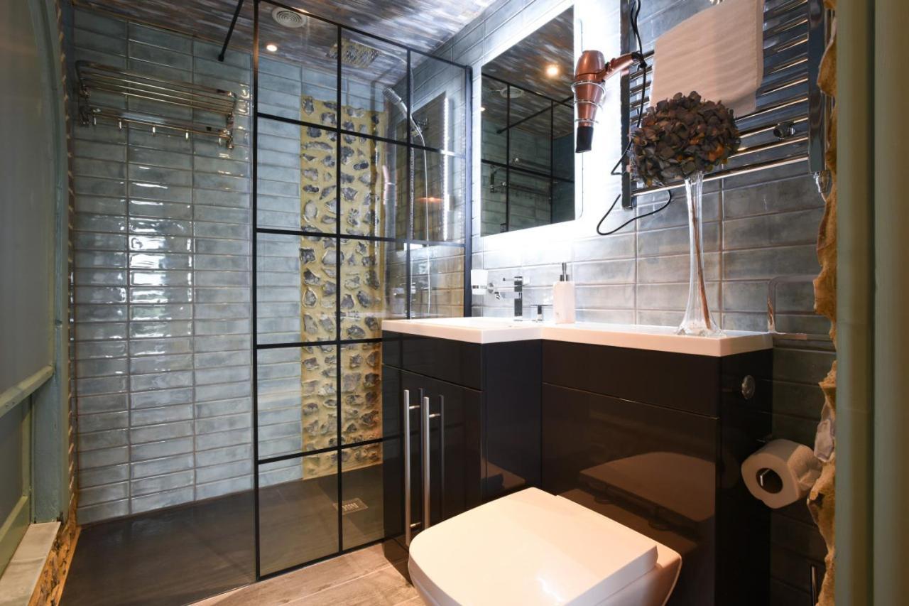 Air Maison - The Cow Shed Wow Factor Countryside Retreat Westbourne  Екстериор снимка